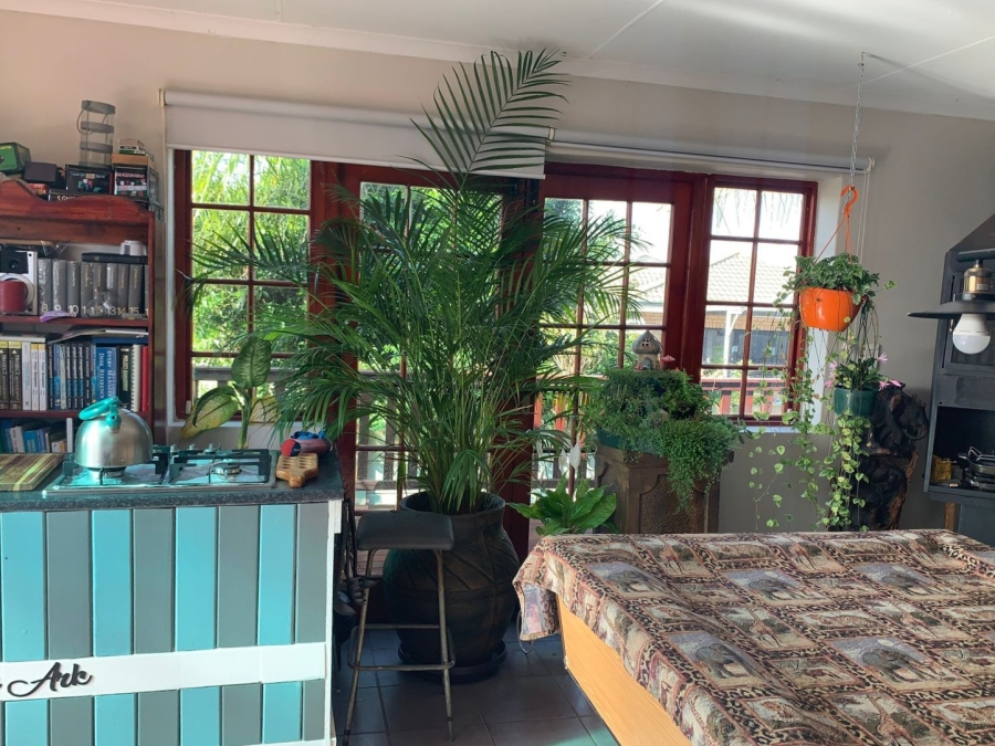 4 Bedroom Property for Sale in Fraaiuitsig Western Cape